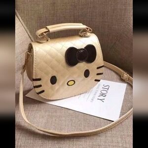 "Hello Kitty" Purse (Gold)